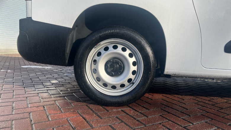 Peugeot Partner Long Diesel 950 1.5 BlueHDi 100 Professional Premium + Van